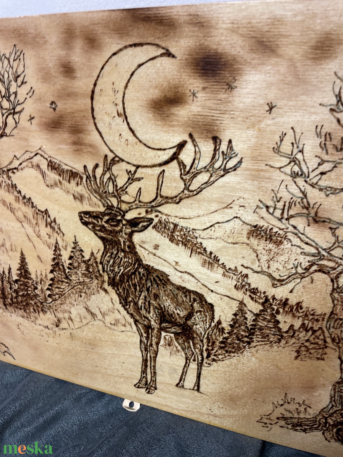 Karácsonyi díszdoboz erdei tájkép szarvassal, Fadoboz pirográf mintával - otthon & életmód - dekoráció - asztal és polc dekoráció - díszdoboz - Meska.hu