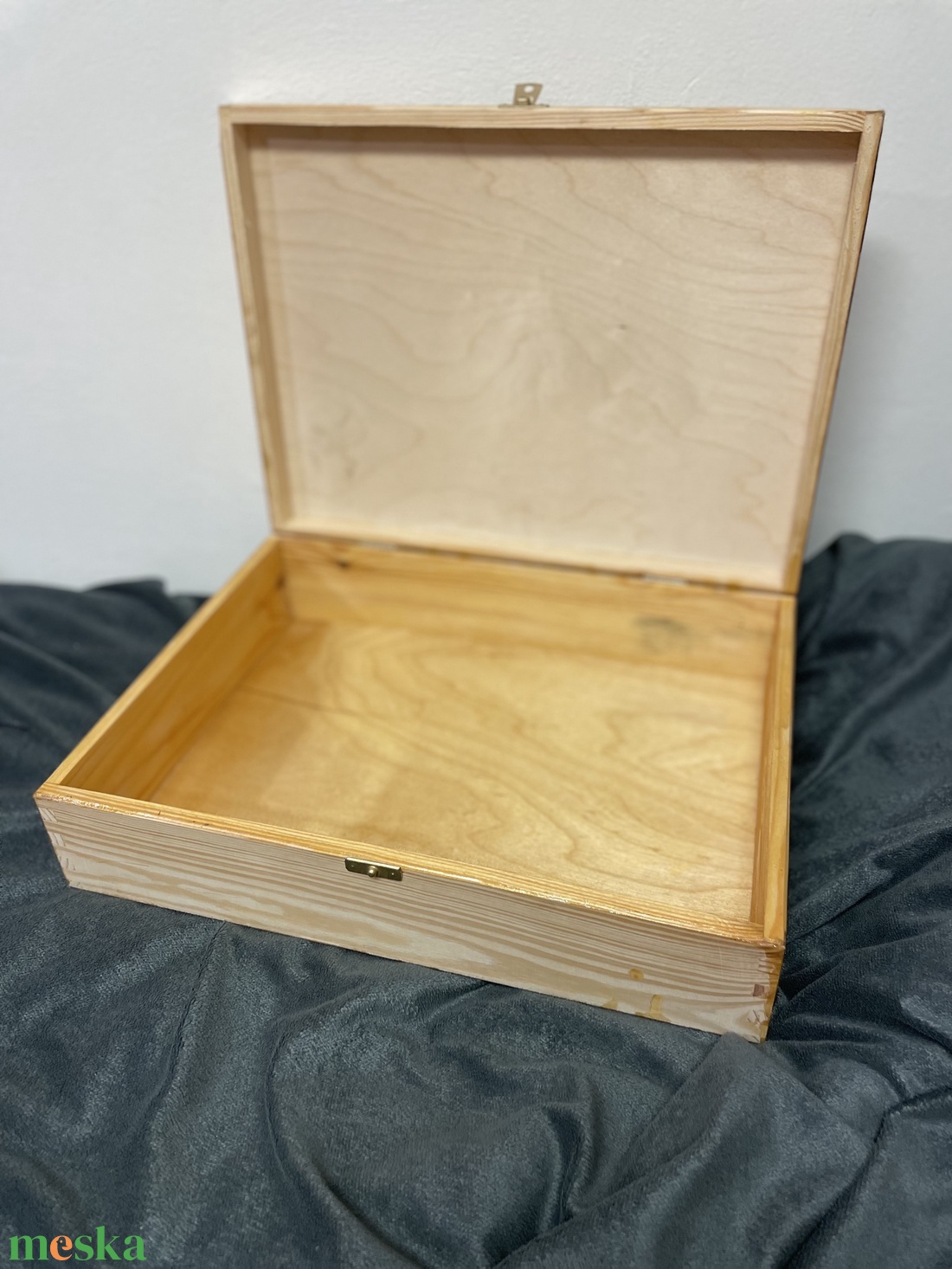 Karácsonyi díszdoboz erdei tájkép szarvassal, Fadoboz pirográf mintával - otthon & életmód - dekoráció - asztal és polc dekoráció - díszdoboz - Meska.hu