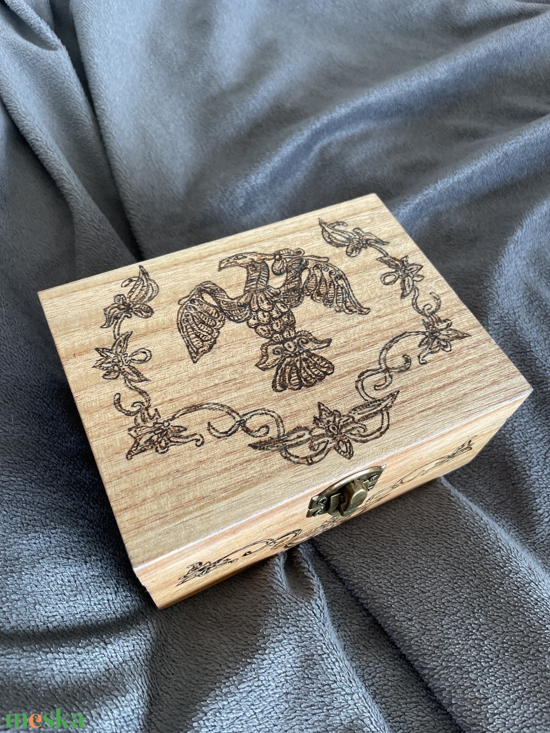 Ékszerdoboz, Turul mintával , fadoboz -  - Meska.hu