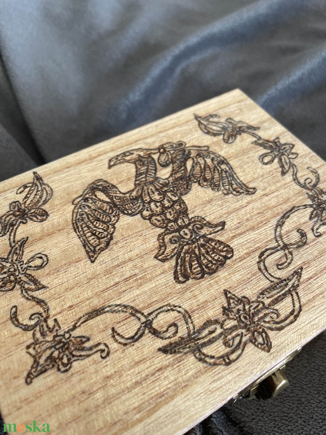 Ékszerdoboz, Turul mintával , fadoboz -  - Meska.hu