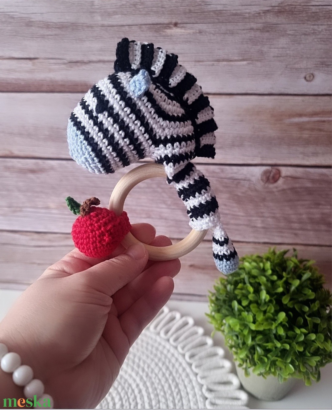 Zebra babacsörgő - játék & sport - 3 éves kor alattiaknak - csörgő - Meska.hu Zebra babacsörgő - játék & sport - 3 éves kor alattiaknak - csörgő - Meska.hu