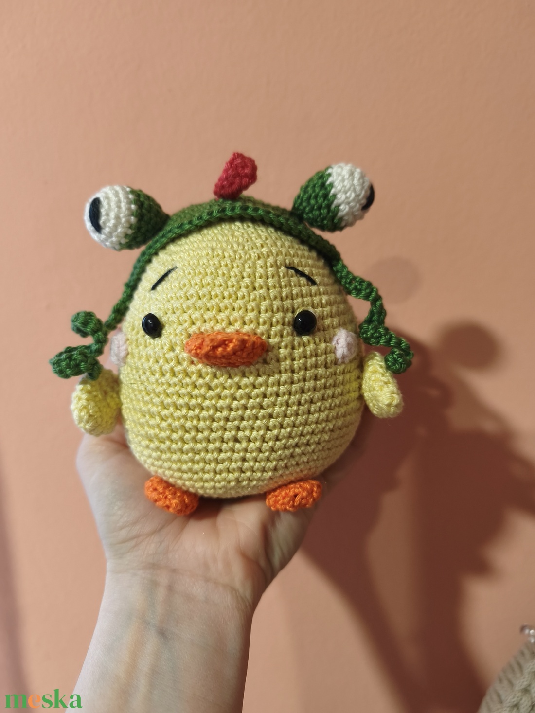 Béka sapkás csibe - játék & sport - plüssállat & játékfigura - más figura - Meska.hu