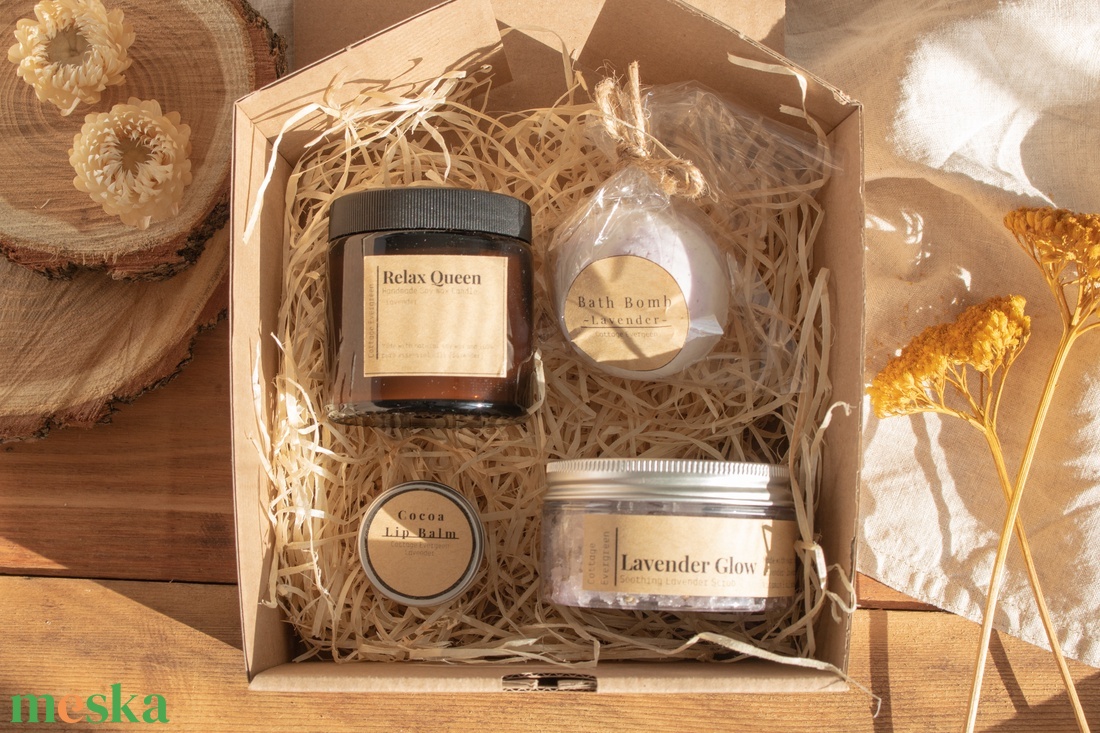 Relax ajándékcsomag, Ajándék nőknek, Levendulás Szójaviasz Gyertya, Self Care Gift Box, Koszorúslány Felkérő Ajándék - szépségápolás - kozmetikai ajándékcsomag - Meska.hu