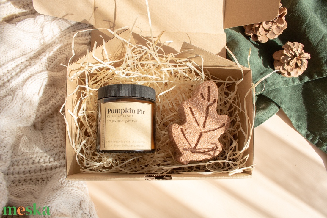 Őszi ajándékcsomag, Ajándék nőknek, Tökös pite Illatgyertya Csomag, Self Care Gift Box, Szójaviasz gyertya, Fürdőbomba - szépségápolás - kozmetikai ajándékcsomag - Meska.hu Őszi ajándékcsomag, Ajándék nőknek, Tökös pite Illatgyertya Csomag, Self Care Gift Box, Szójaviasz gyertya, Fürdőbomba - szépségápolás - kozmetikai ajándékcsomag - Meska.hu