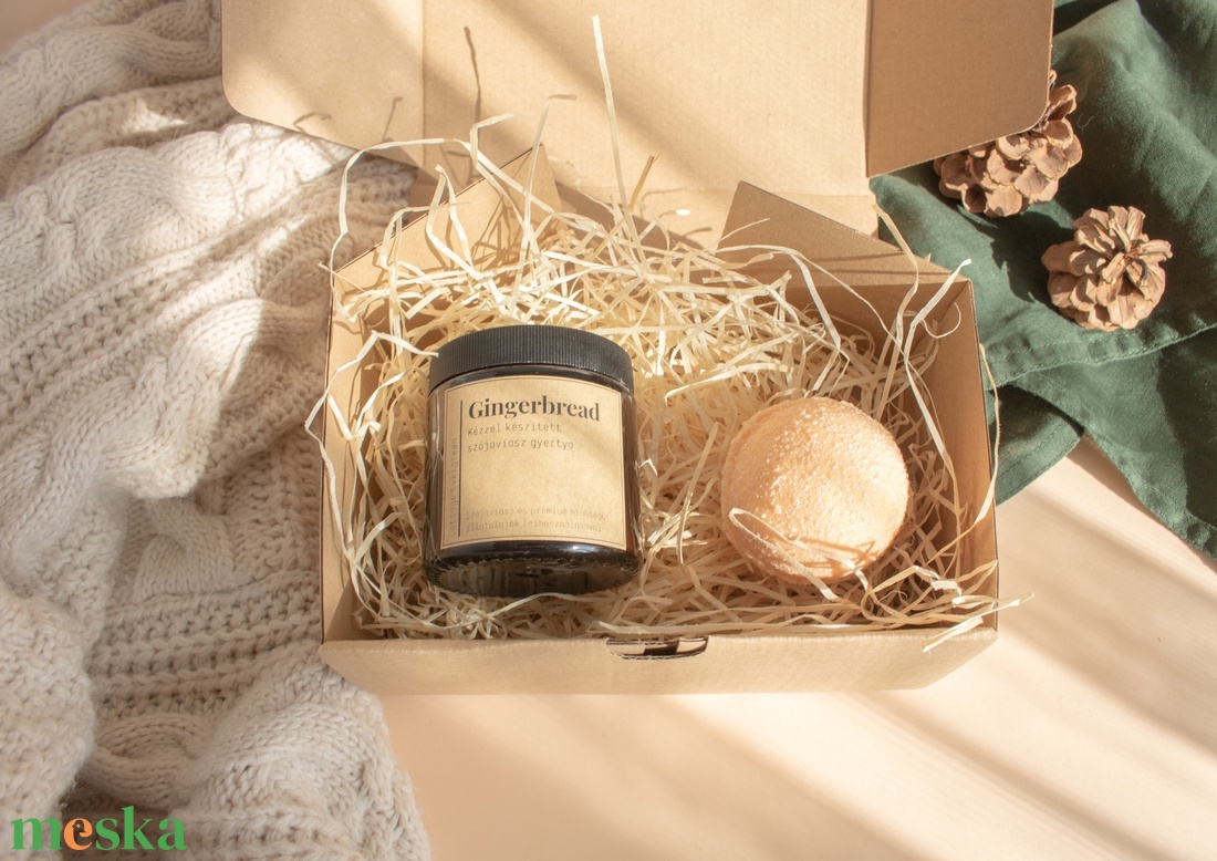 Karácsonyi Illatgyertya, Mézeskalács Szójaviasz Gyertya, Gingerbread Soy Candle, Édesnarancsos Fürdőbomba - szépségápolás - kozmetikai ajándékcsomag - Meska.hu