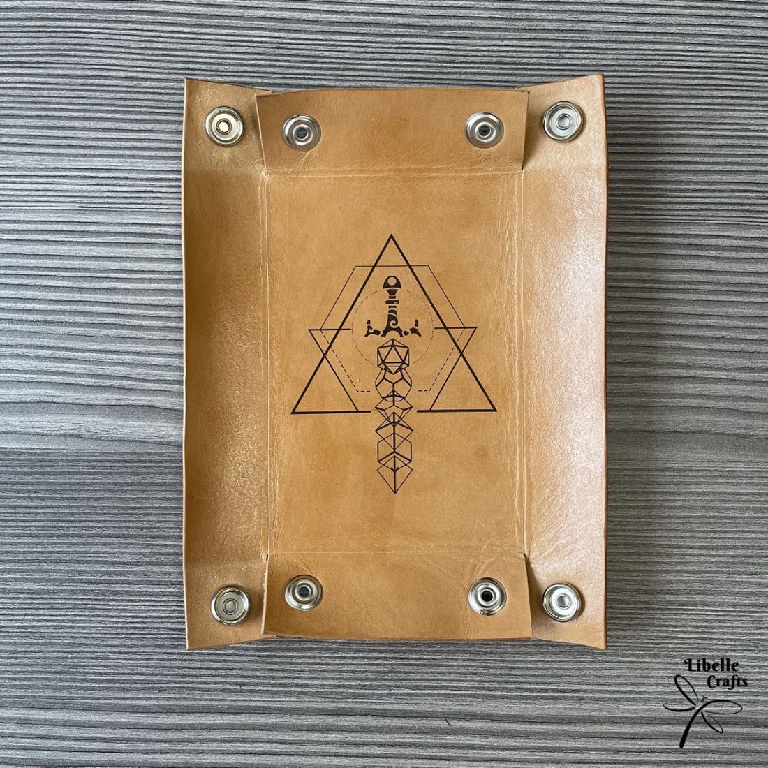 Kockákból épült kardos kockadobó tálca - játék & sport - szerepjáték - Meska.hu