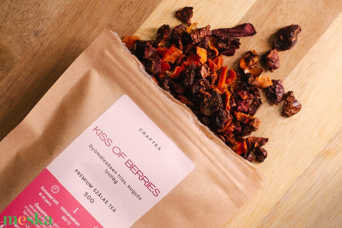 Kiss of Berries - Prémium szálas tea - élelmiszer - gourmet ajándékcsomag - Meska.hu