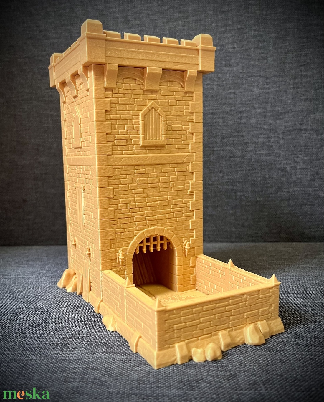 Kockatorony / Dice Tower - Golden Bastion - játék & sport - táblajáték és kártyajáték - társasjátékok - Meska.hu