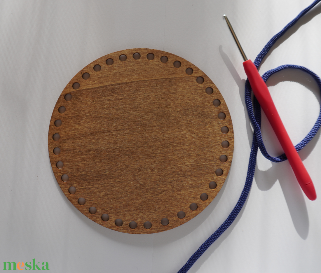 Lazúrozott fa alap horgoláshoz (15cm) (B) - kellékek & szerszámok - fa - rétegelt lemez, fa alap - Meska.hu