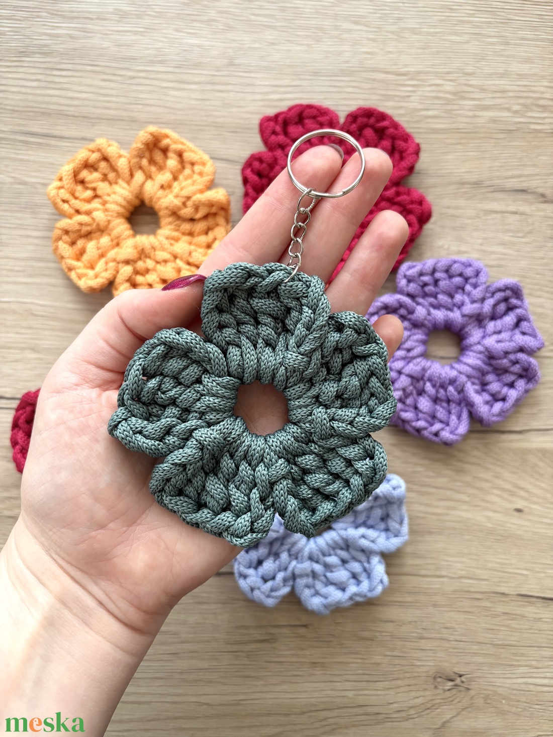 Virágos kulcstartó/táska charm - táska & tok - kulcstartó & táskadísz - kulcstartó - Meska.hu