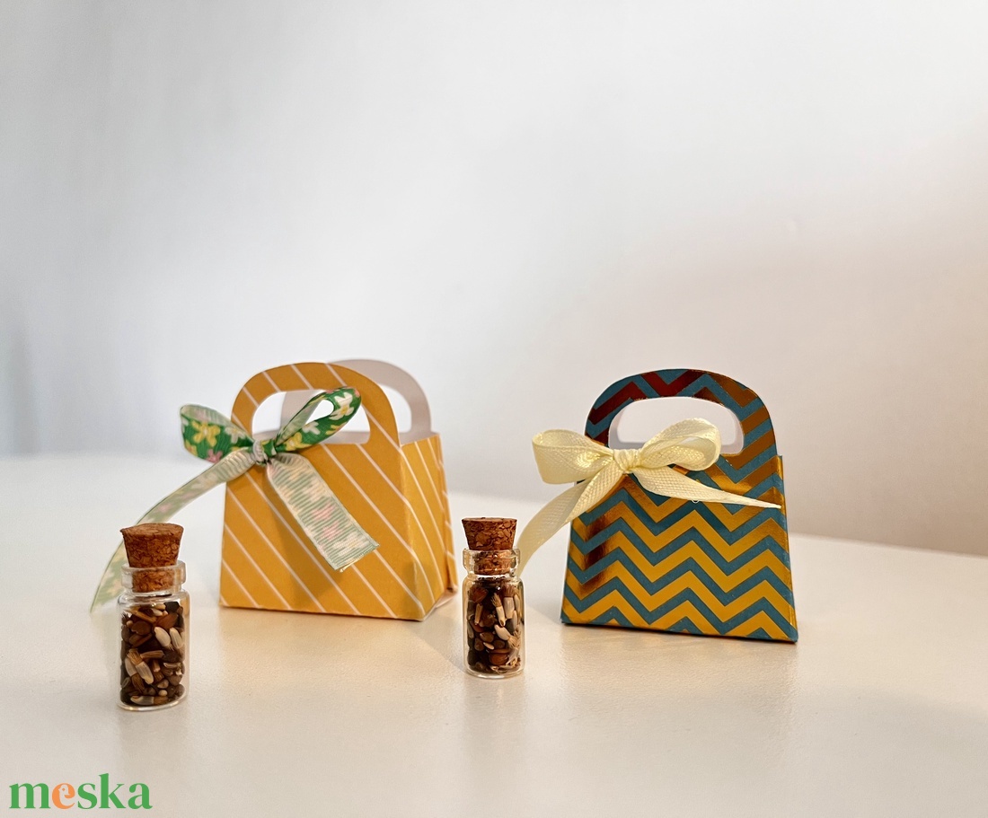 Nőnapi mini doboz virágmagokkal - otthon & életmód - dekoráció - virágdísz és tartó - virágbox, virágdoboz - Meska.hu Nőnapi mini doboz virágmagokkal - otthon & életmód - dekoráció - virágdísz és tartó - virágbox, virágdoboz - Meska.hu
