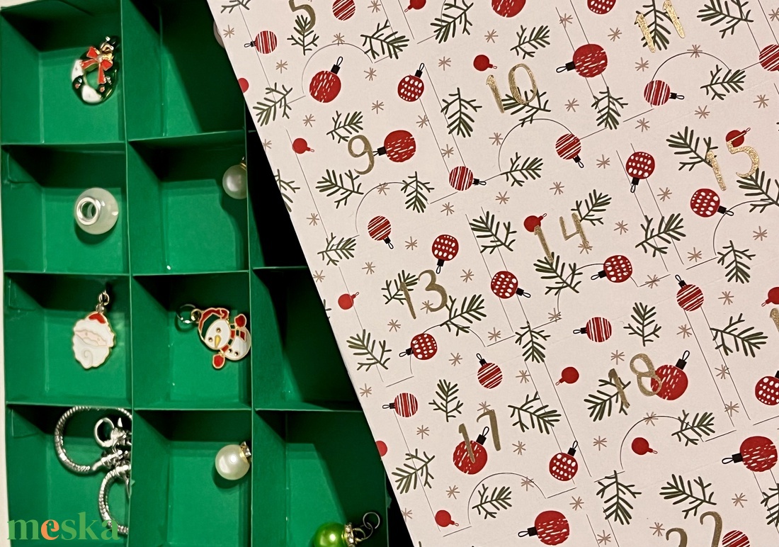 Adventi naptár kislányoknak charm karkötőkkel - karácsony - adventi díszek - adventi naptár - Meska.hu