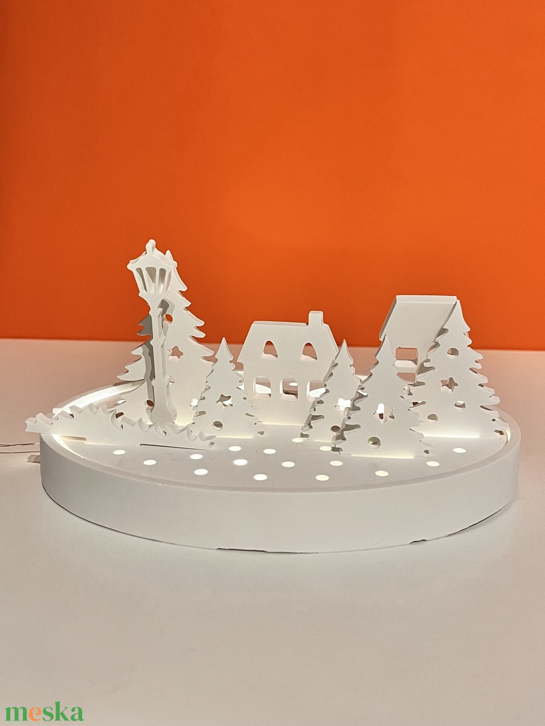 DIY Karácsonyi asztaldísz fényfüzérrel - színezhető - karácsony - karácsonyi lakásdekoráció - karácsonyi falu, házikó - Meska.hu