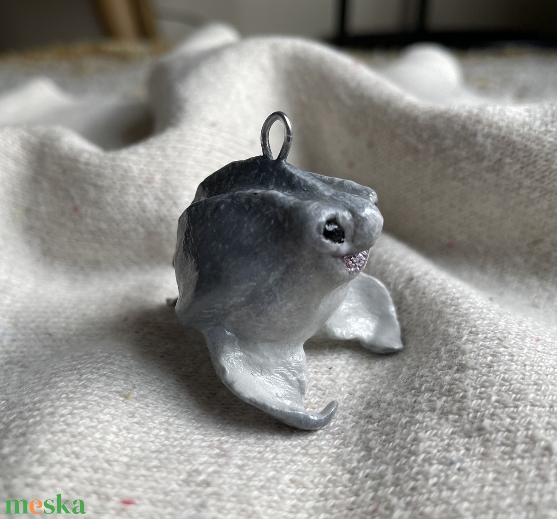 Különleges kézzel készült akasztós cápa figura - kellékek & szerszámok - dekorációs kellékek - figurák - Meska.hu