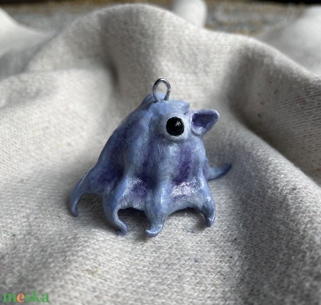 Aranyos polip akasztós dísz - kellékek & szerszámok - dekorációs kellékek - figurák - Meska.hu