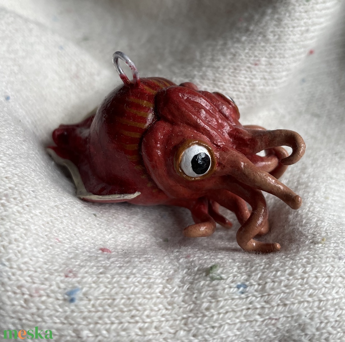 Egyedi kézzel készített tintahal akasztós dísz - kellékek & szerszámok - dekorációs kellékek - figurák - Meska.hu