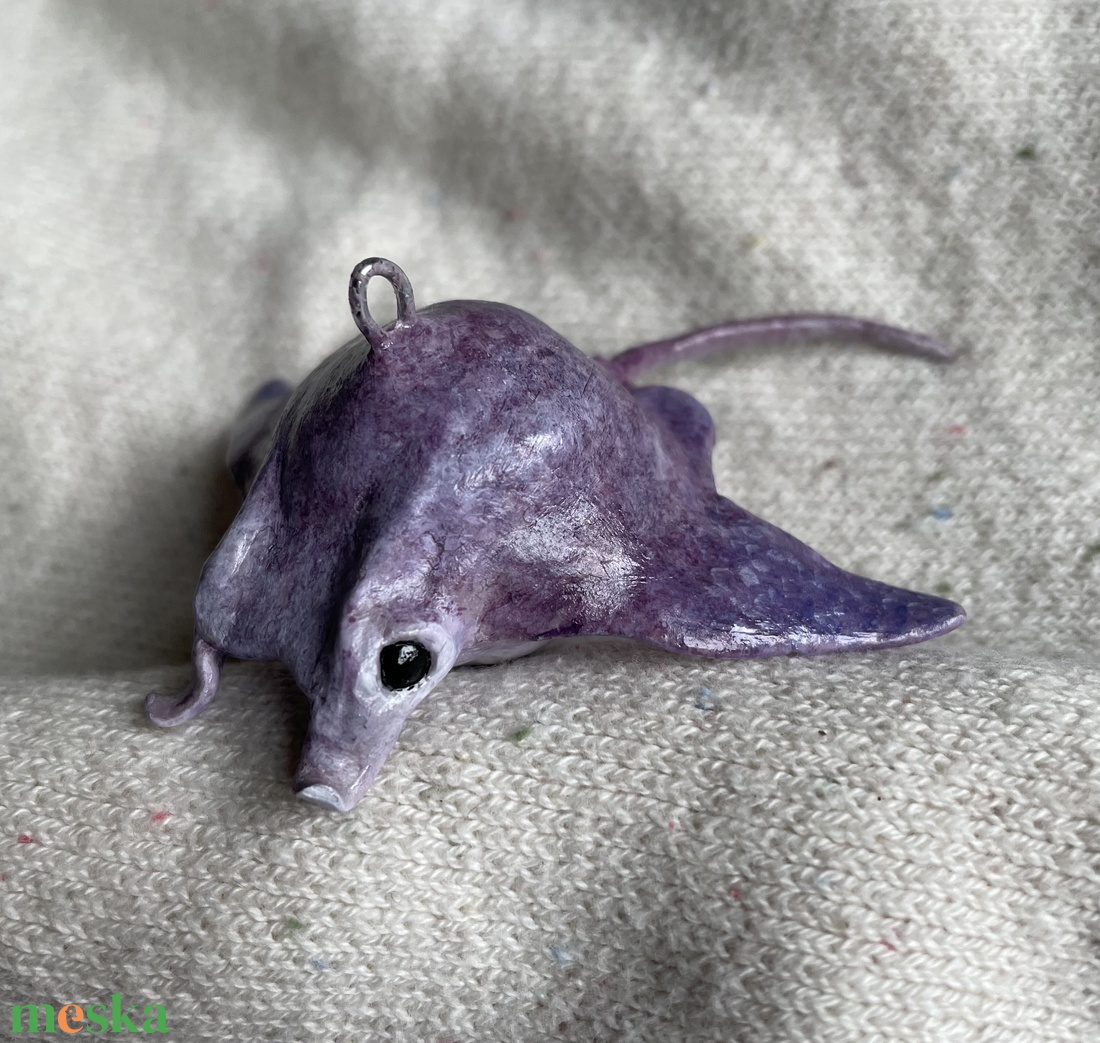 Kézzel készített rája akasztós dísz - kellékek & szerszámok - dekorációs kellékek - figurák - Meska.hu