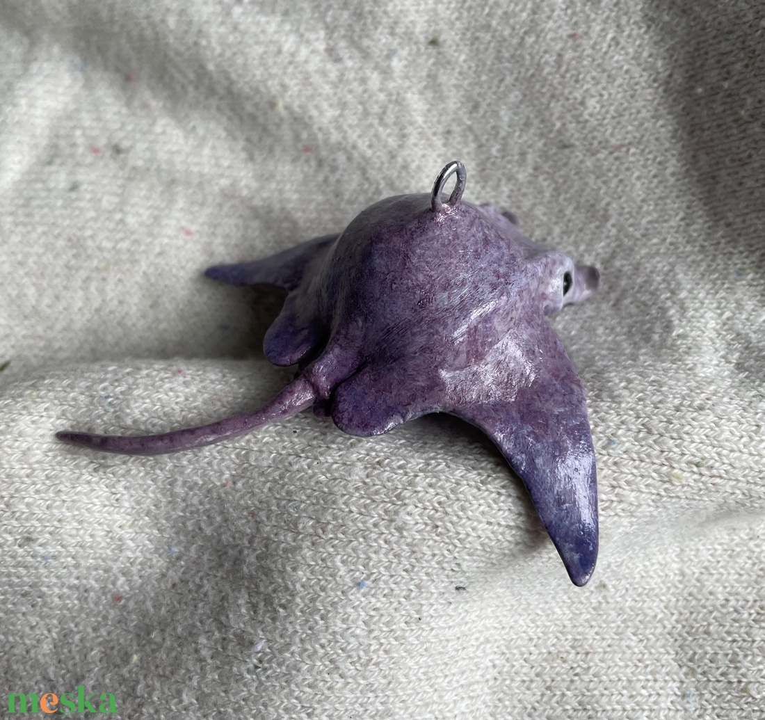 Kézzel készített rája akasztós dísz - kellékek & szerszámok - dekorációs kellékek - figurák - Meska.hu