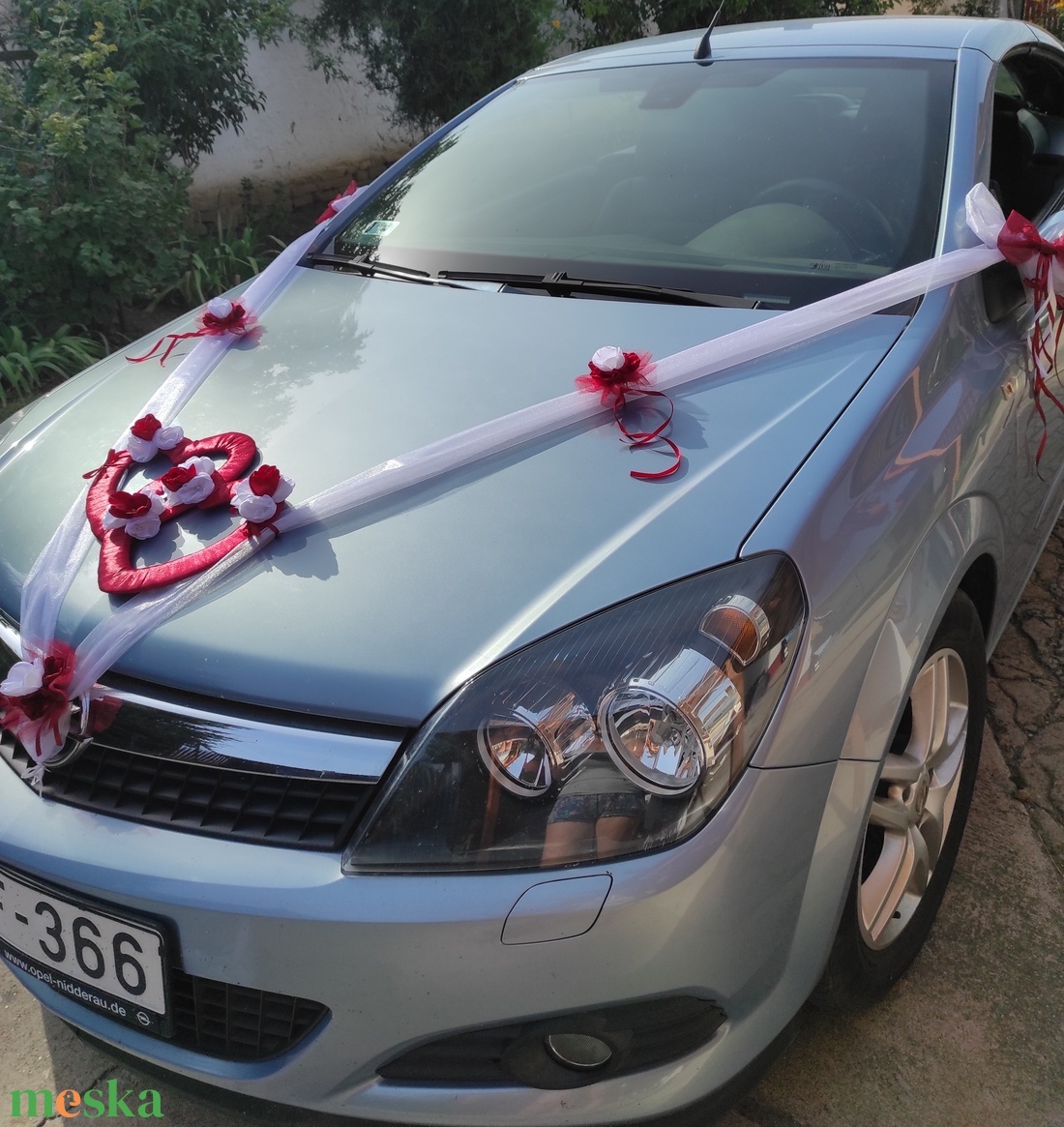 Bordó - fehér esküvői autódísz - esküvő - dekoráció - helyszíni dekor - Meska.hu