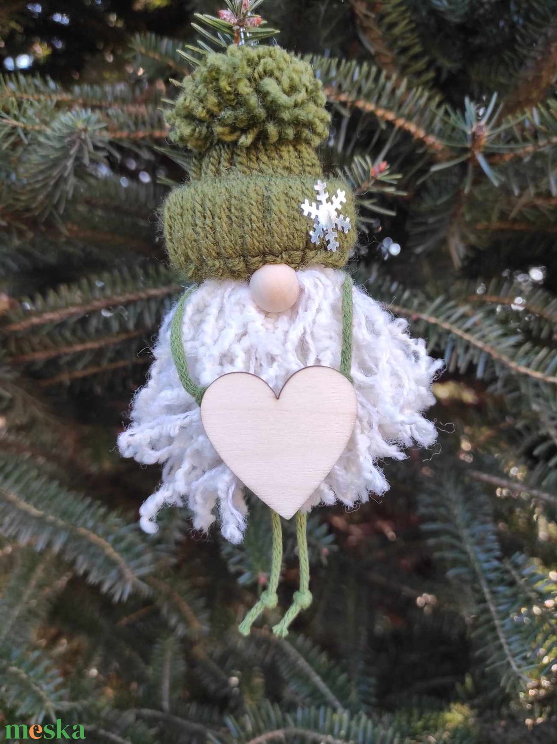 Zöld pompom manó - karácsony - karácsonyi lakásdekoráció - karácsonyi manók, figurák - Meska.hu