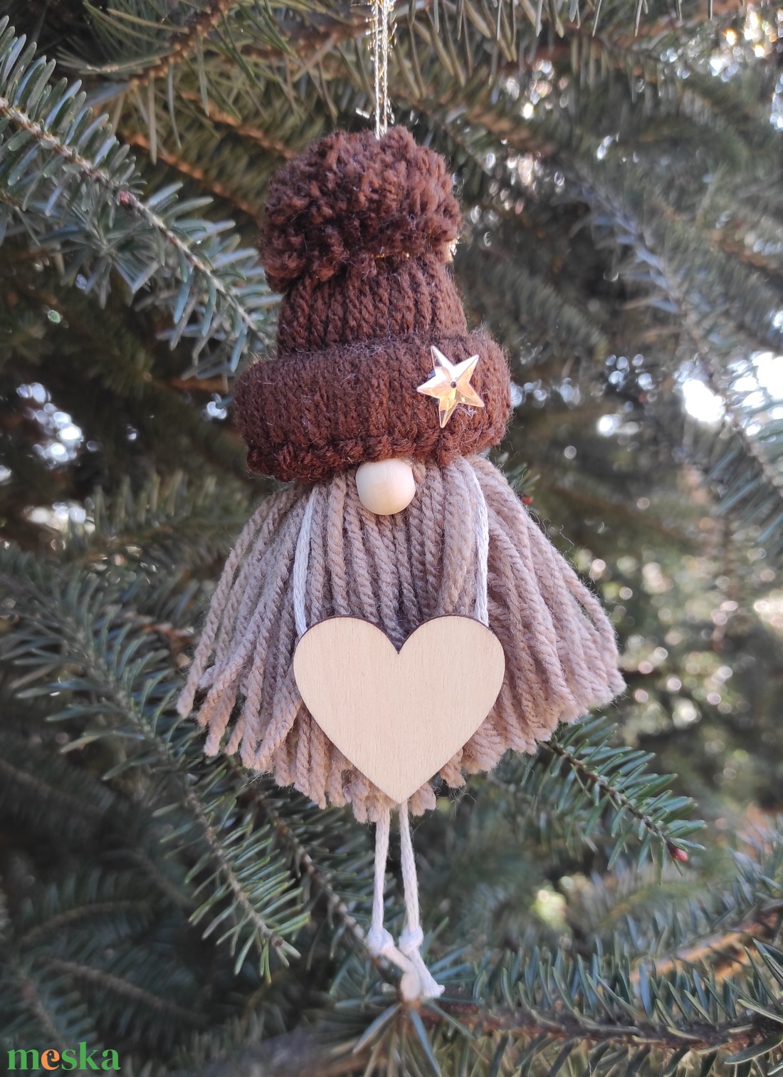 Barna pompom manó - karácsony - karácsonyi lakásdekoráció - karácsonyi manók, figurák - Meska.hu