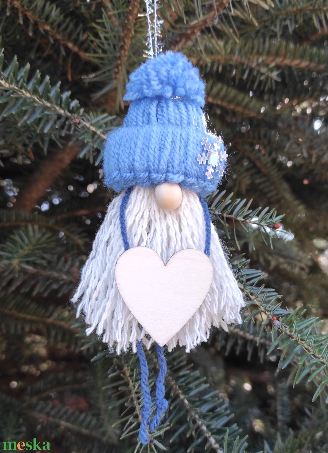 Világoskék pompom manó - karácsony - karácsonyi lakásdekoráció - karácsonyi manók, figurák - Meska.hu