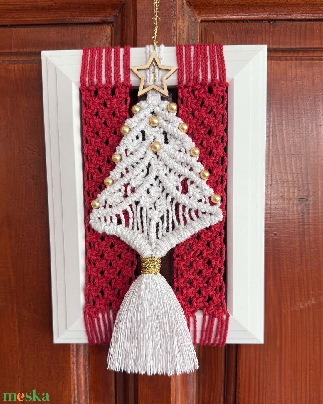 Piros - fehér makramé kopogtató - karácsony - adventi díszek - adventi ajtódísz - Meska.hu