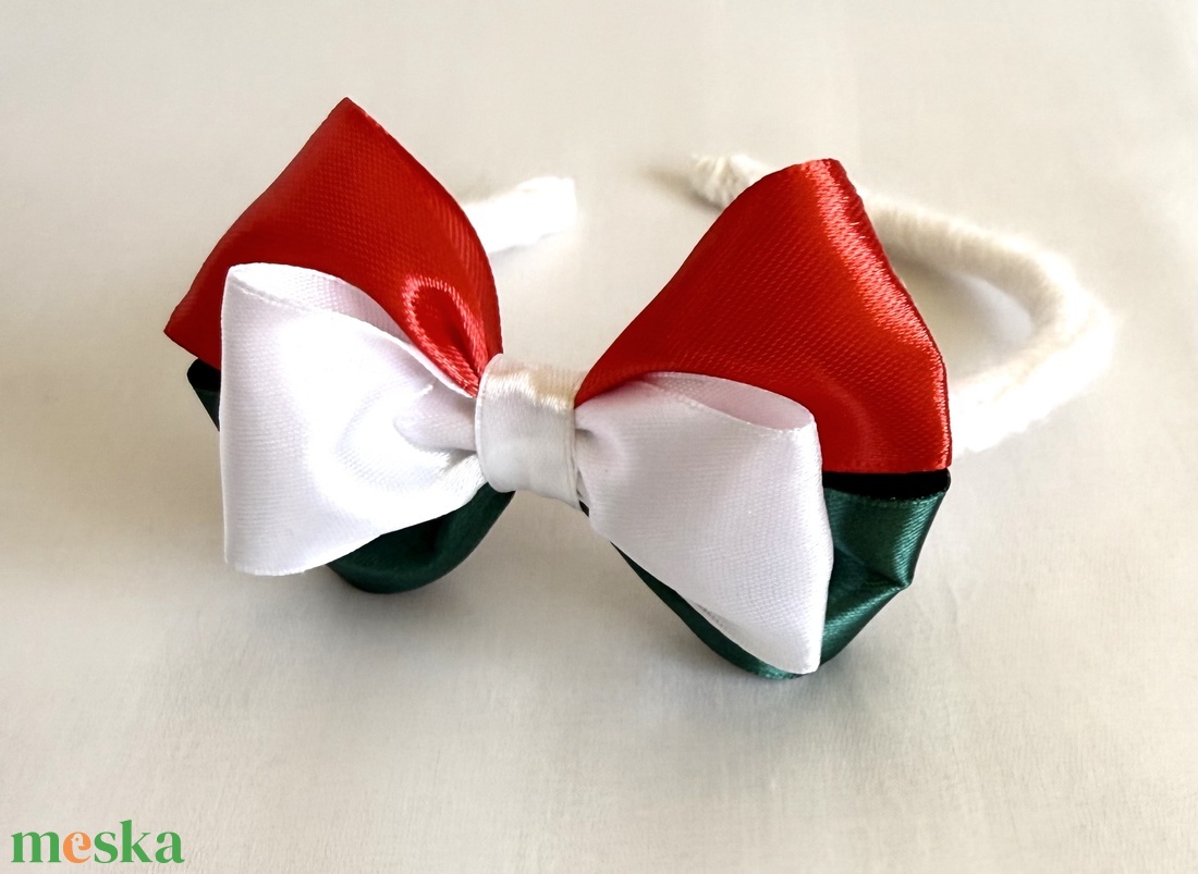 Nemzeti színű masnis hajpánt  - ruha & divat - hajdísz & hajcsat - hajráf & hajpánt - Meska.hu