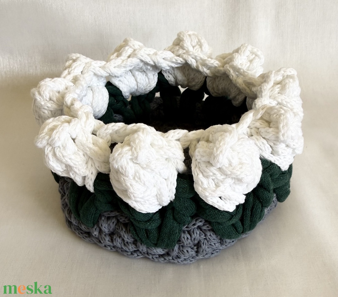 Tulipános horgolt kosár - otthon & életmód - tárolás & rendszerezés - tárolókosár - Meska.hu