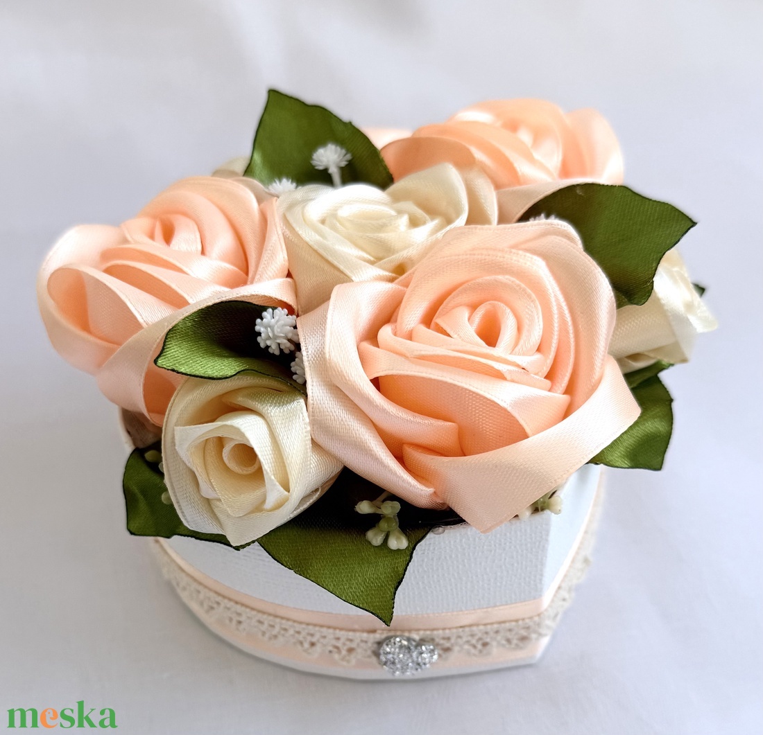 Barack rózsabox - otthon & életmód - virágdekoráció - virágok - virágbox - Meska.hu