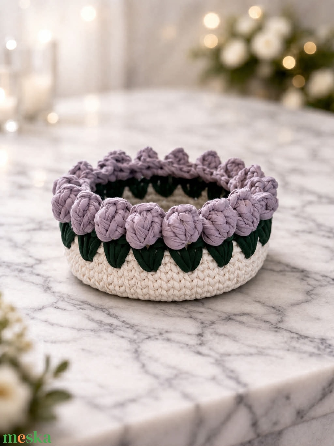 Lila tulipános horgolt kosár - otthon & életmód - dekoráció - asztal és polc dekoráció - dekorációs tál, tartó - Meska.hu