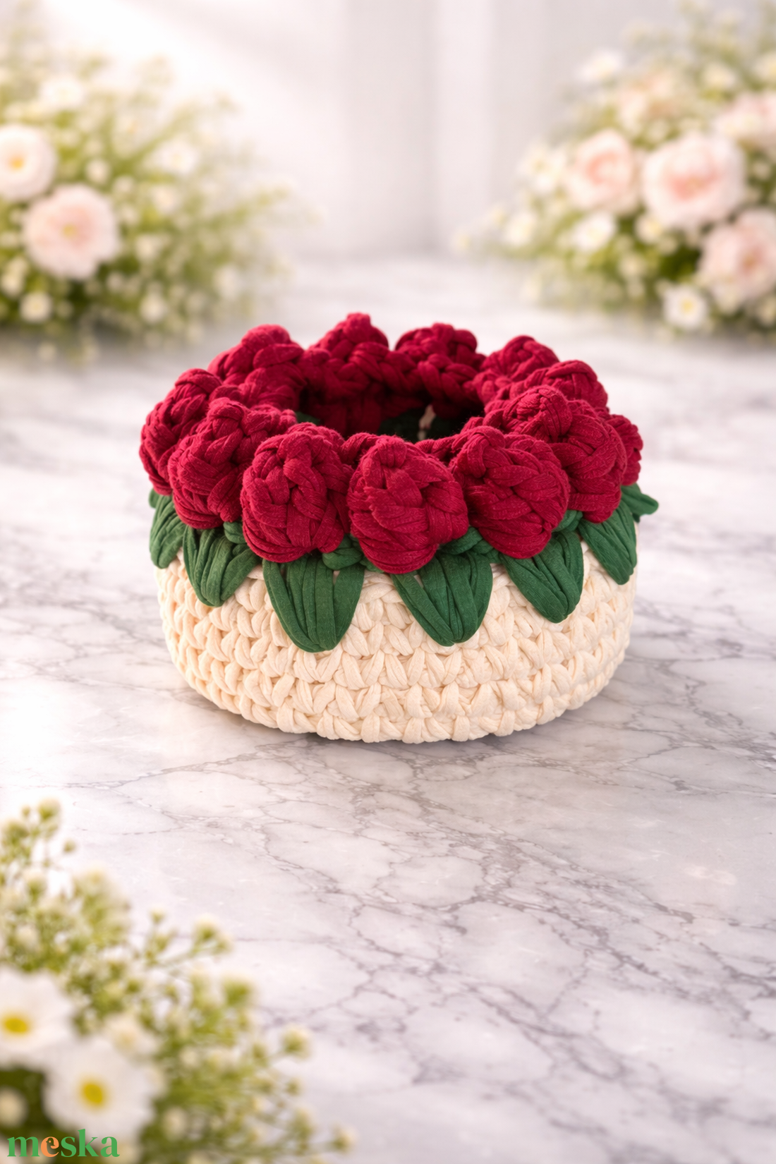 Bordó tulipános horgolt kosár - otthon & életmód - dekoráció - asztal és polc dekoráció - dekorációs tál, tartó - Meska.hu