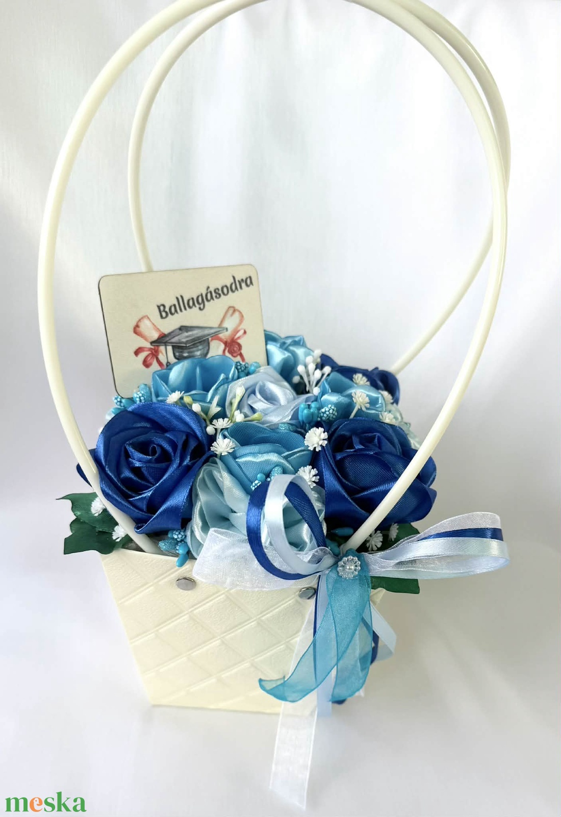 Kék ballagási táska - csokor - otthon & életmód - virágdekoráció - virágok - virágbox - Meska.hu
