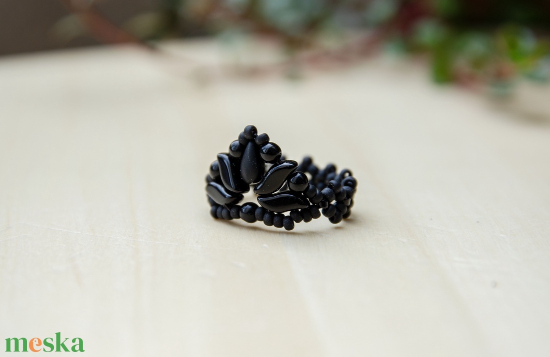 Creabead Design matyó stílusú elegáns gyűrű - ékszer - gyűrű - gyöngyös gyűrű - Meska.hu
