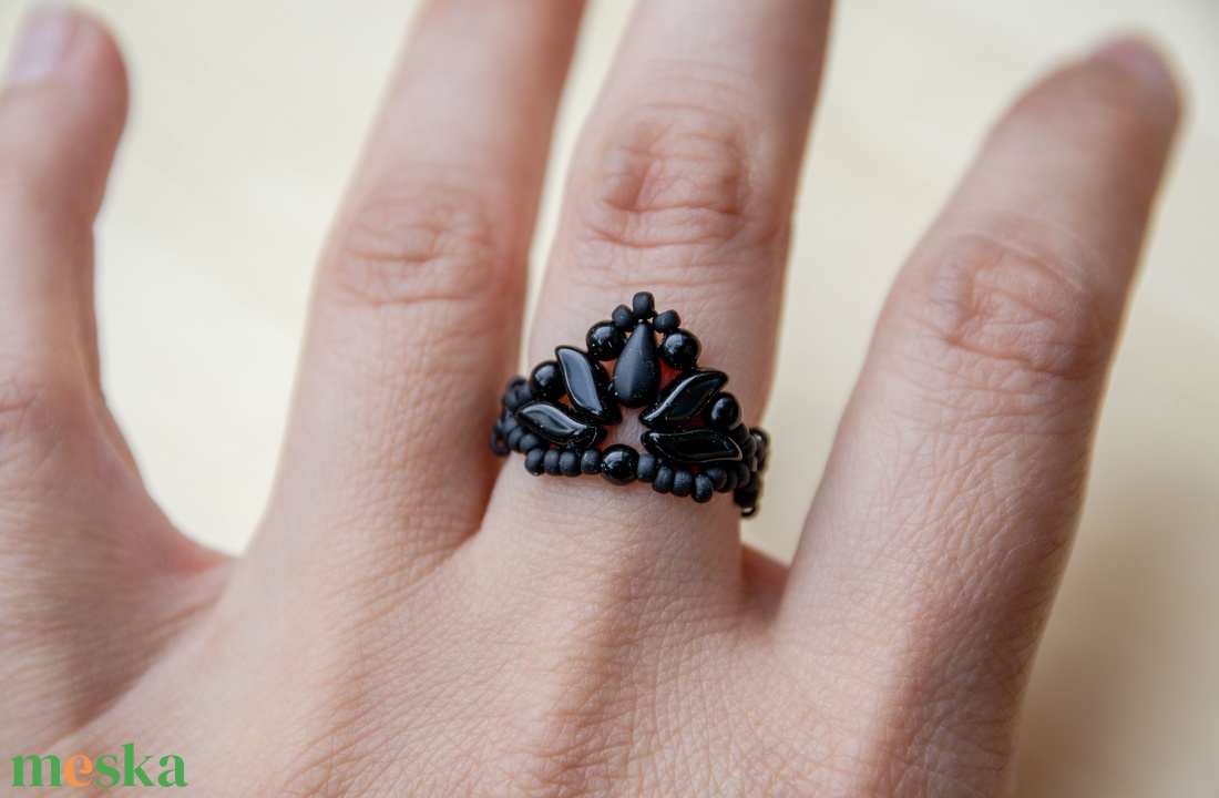 Creabead Design matyó stílusú elegáns gyűrű - ékszer - gyűrű - gyöngyös gyűrű - Meska.hu