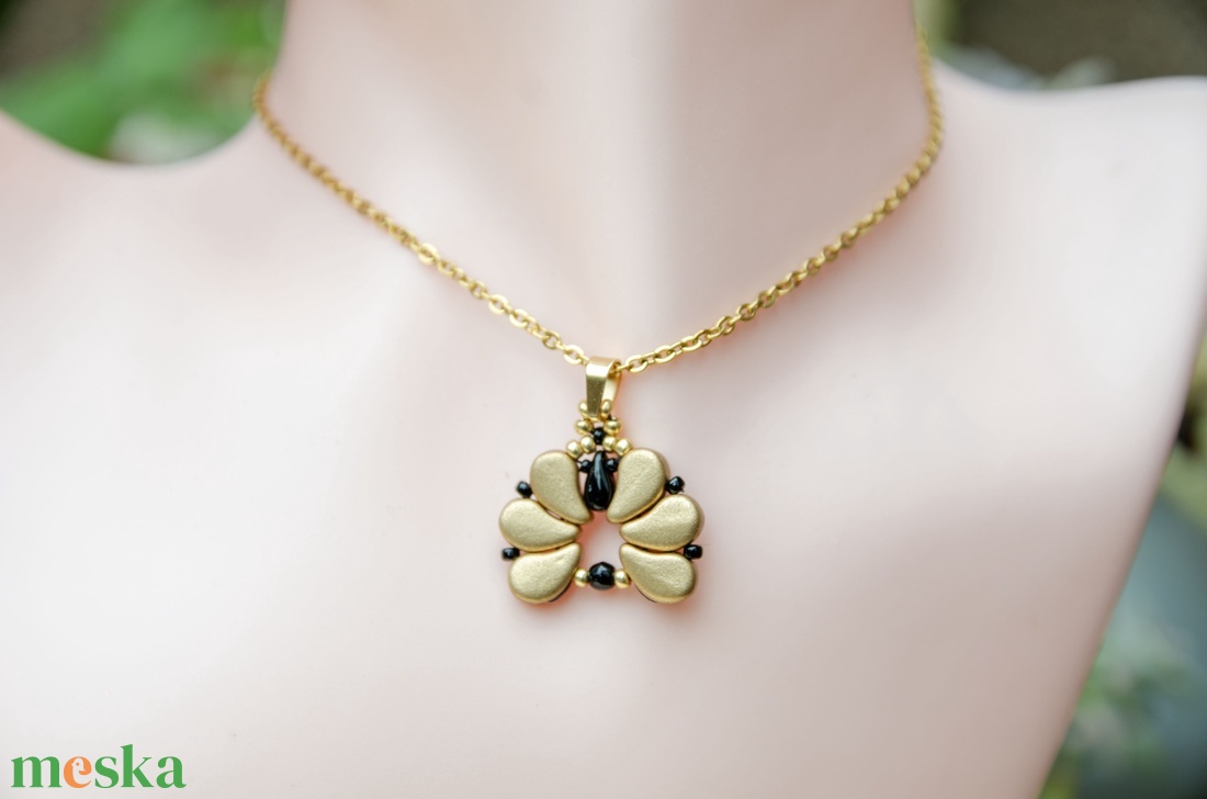 Creabead Design matyó stílusú medál nyaklánccal - ékszer - nyaklánc - medál - Meska.hu