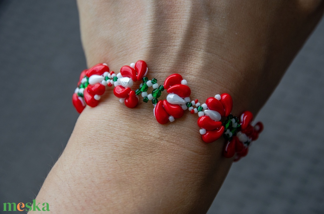 Creabead Design matyó stílusú elegáns karkötő - ékszer - karkötő - gyöngyös karkötő - Meska.hu