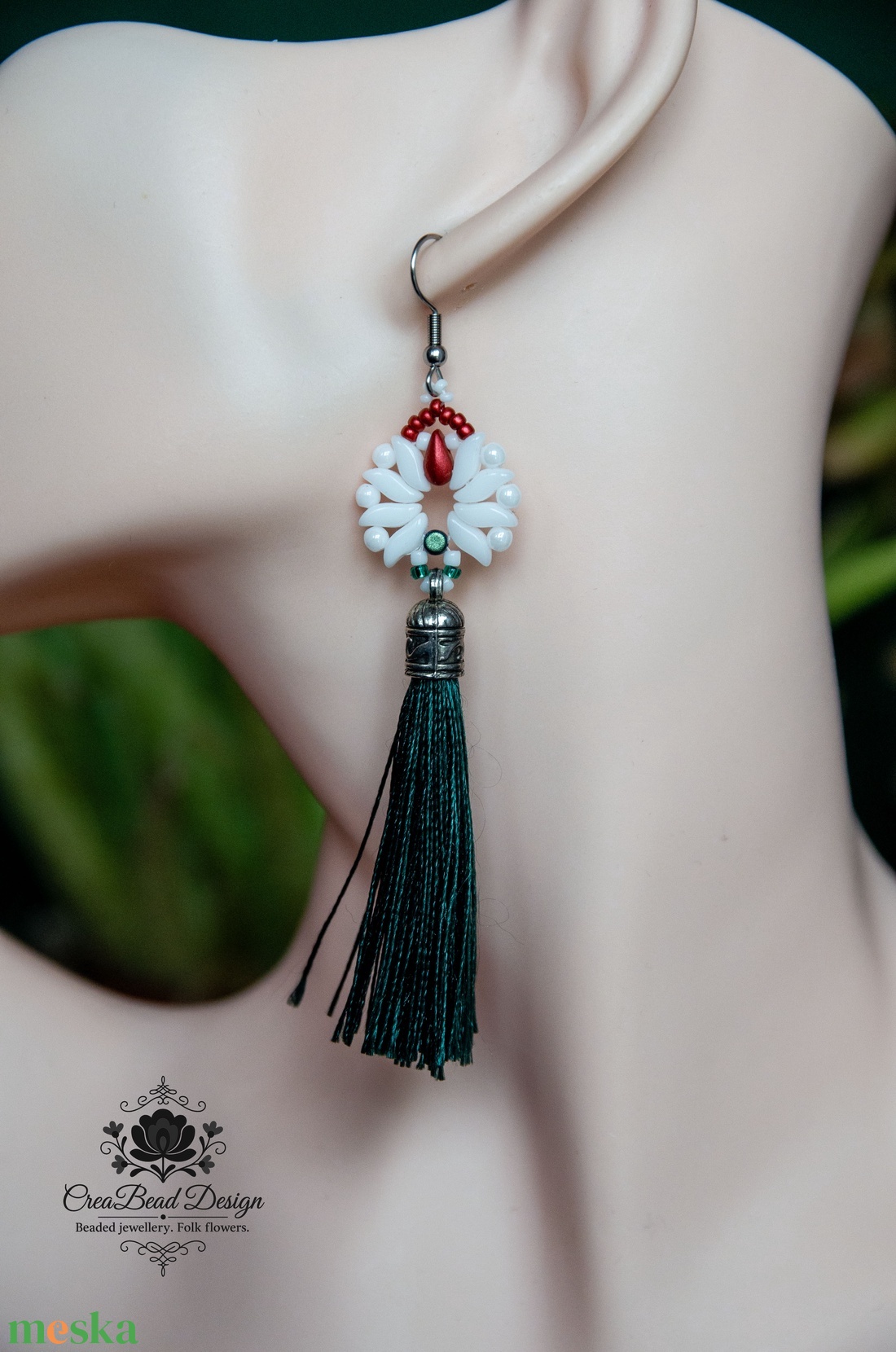Creabead Design matyó tulipán stílusú elegáns trikolor fülbevaló bojttal - ékszer - fülbevaló - lógó csepp fülbevaló - Meska.hu