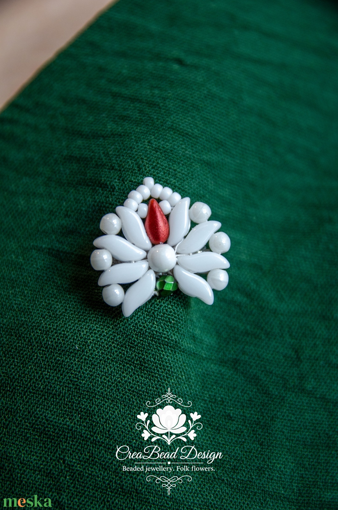 Creabead Design trikolór kitűző (ékszerként is kérhető) - ékszer - kitűző és bross - Meska.hu