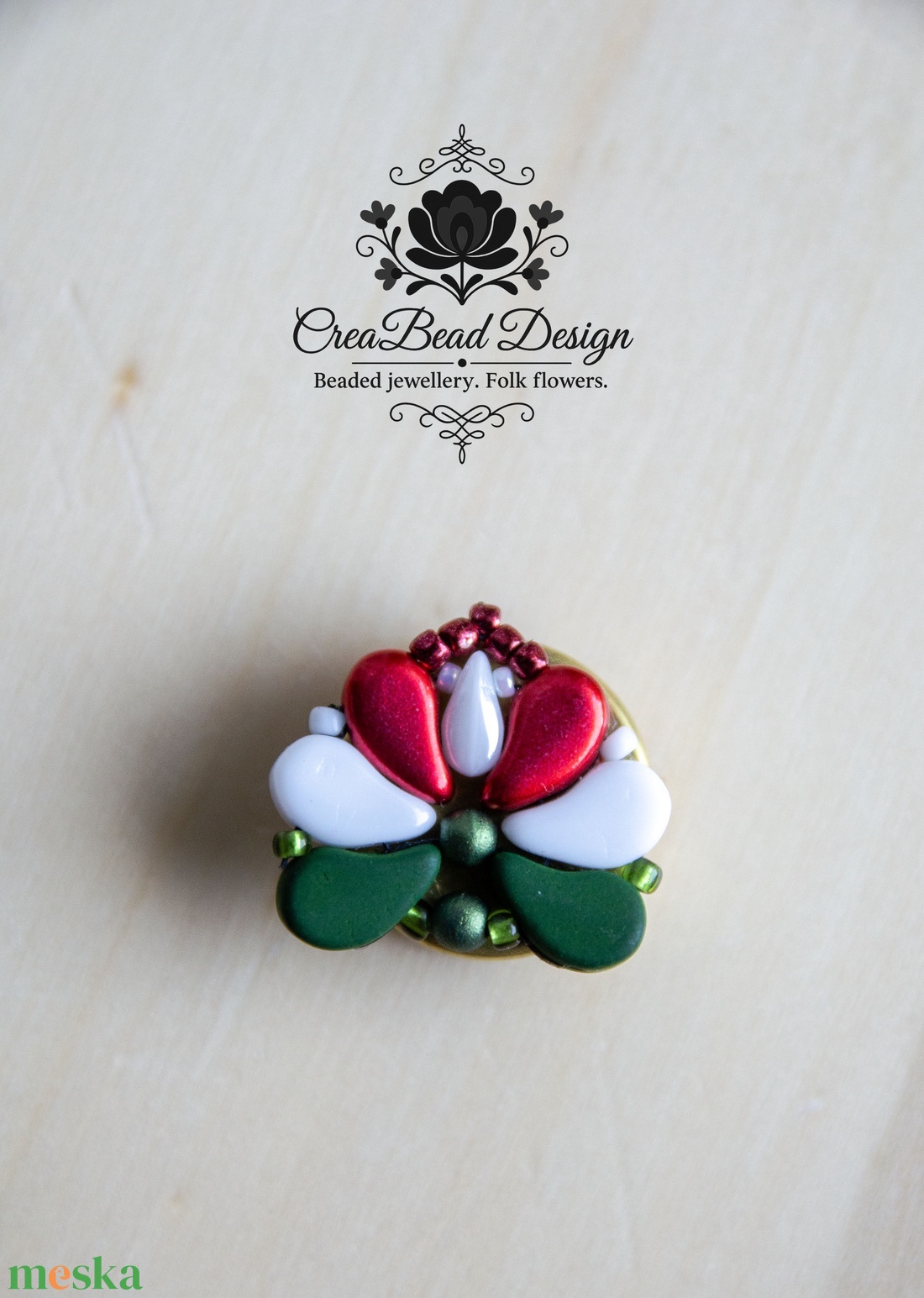 Kézzel készült gyöngyös gombfedő dísz � matyó inspirációval - ékszer - mandzsettagomb - Meska.hu