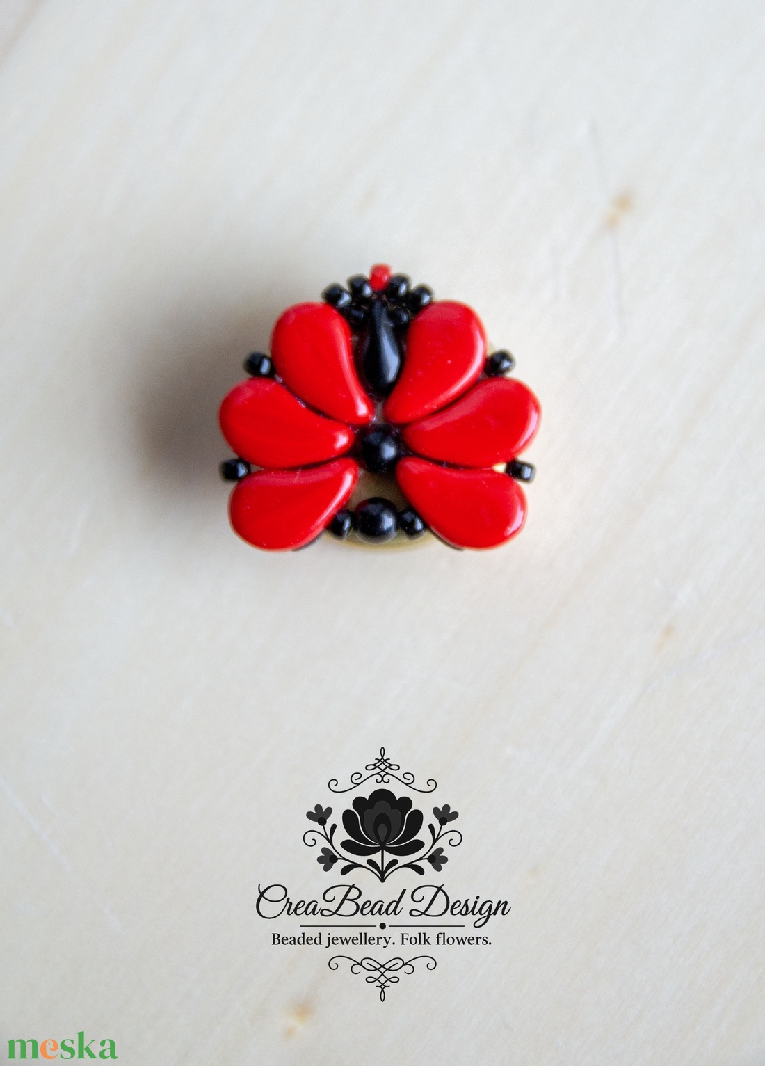 Kézzel készült gyöngyös gombfedő dísz � matyó inspirációval - ékszer - mandzsettagomb - Meska.hu