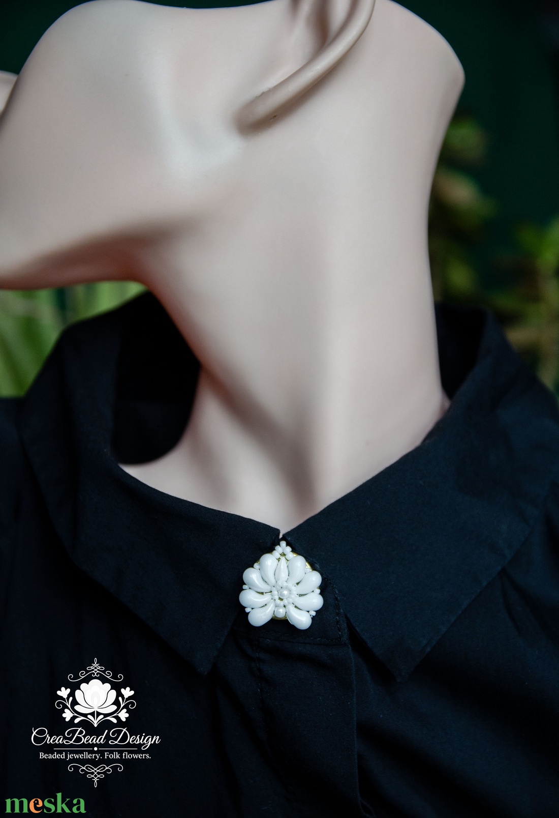 Kézzel készült gyöngyös gombfedő dísz � matyó inspirációval - ékszer - mandzsettagomb - Meska.hu