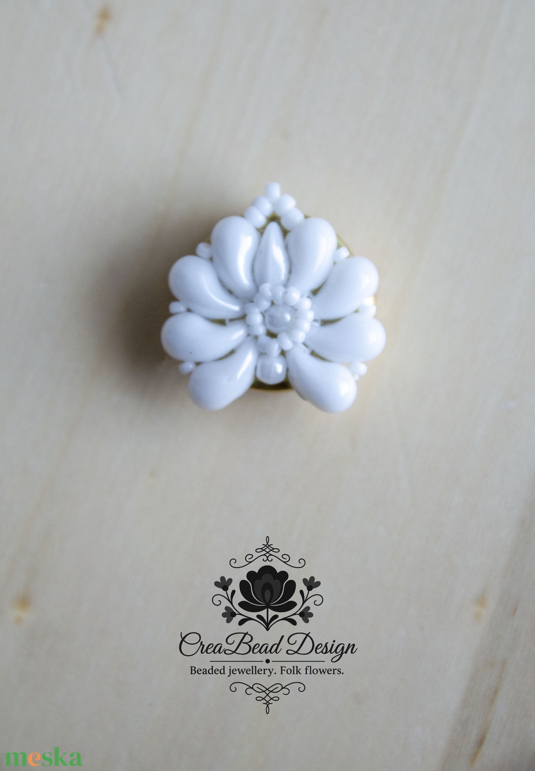 Kézzel készült gyöngyös gombfedő dísz � matyó inspirációval - ékszer - mandzsettagomb - Meska.hu