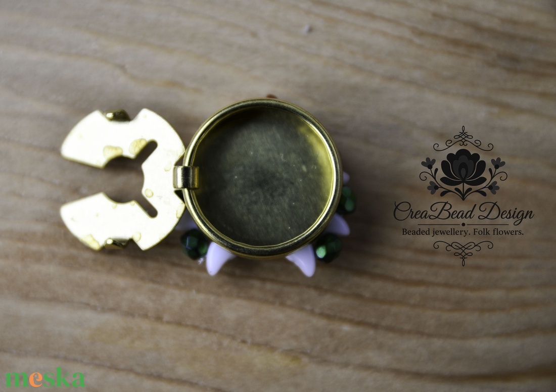 Kézzel készült gyöngyös gombfedő dísz � matyó inspirációval - ékszer - mandzsettagomb - Meska.hu