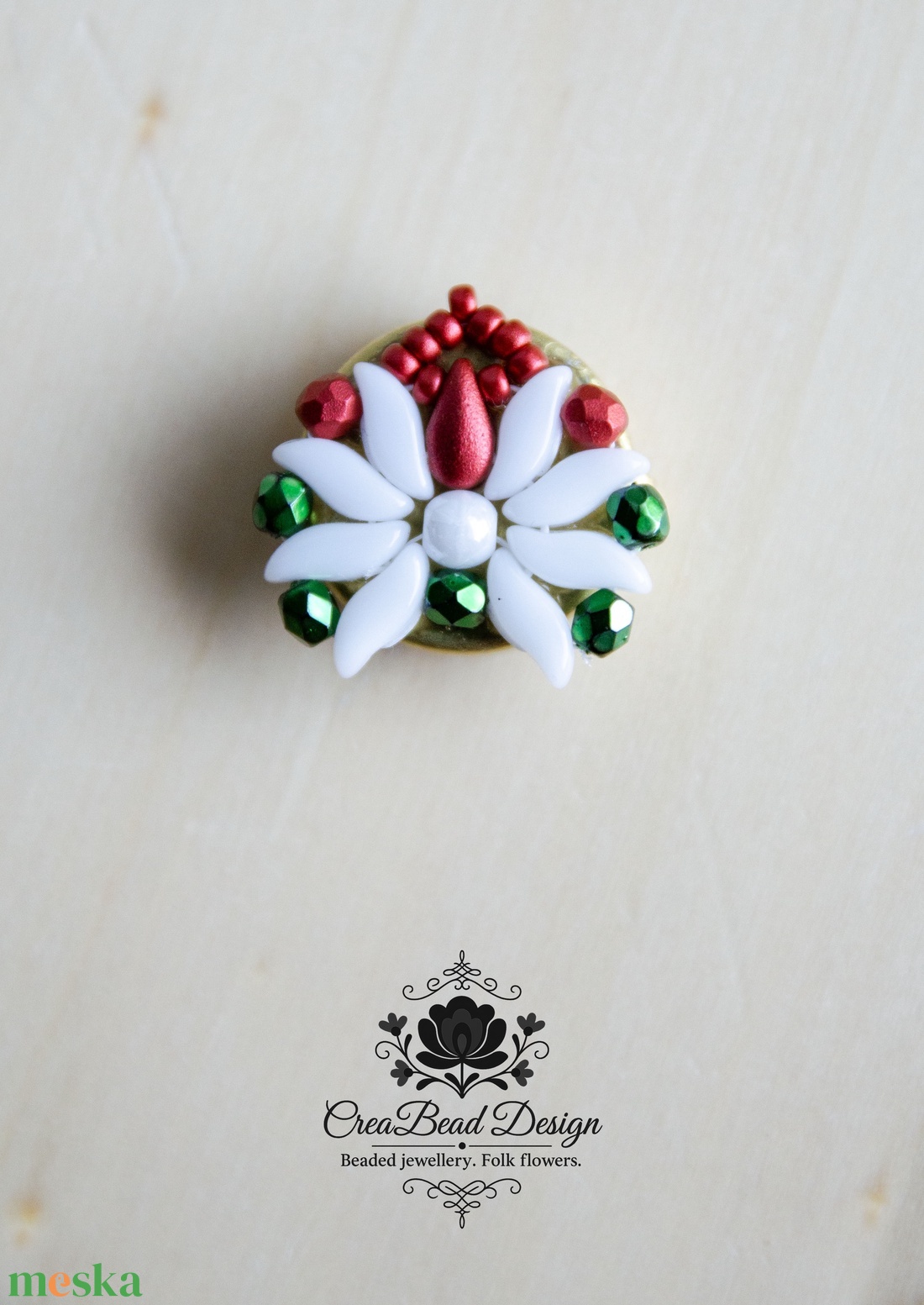 Kézzel készült gyöngyös gombfedő dísz � matyó inspirációval - ékszer - mandzsettagomb - Meska.hu