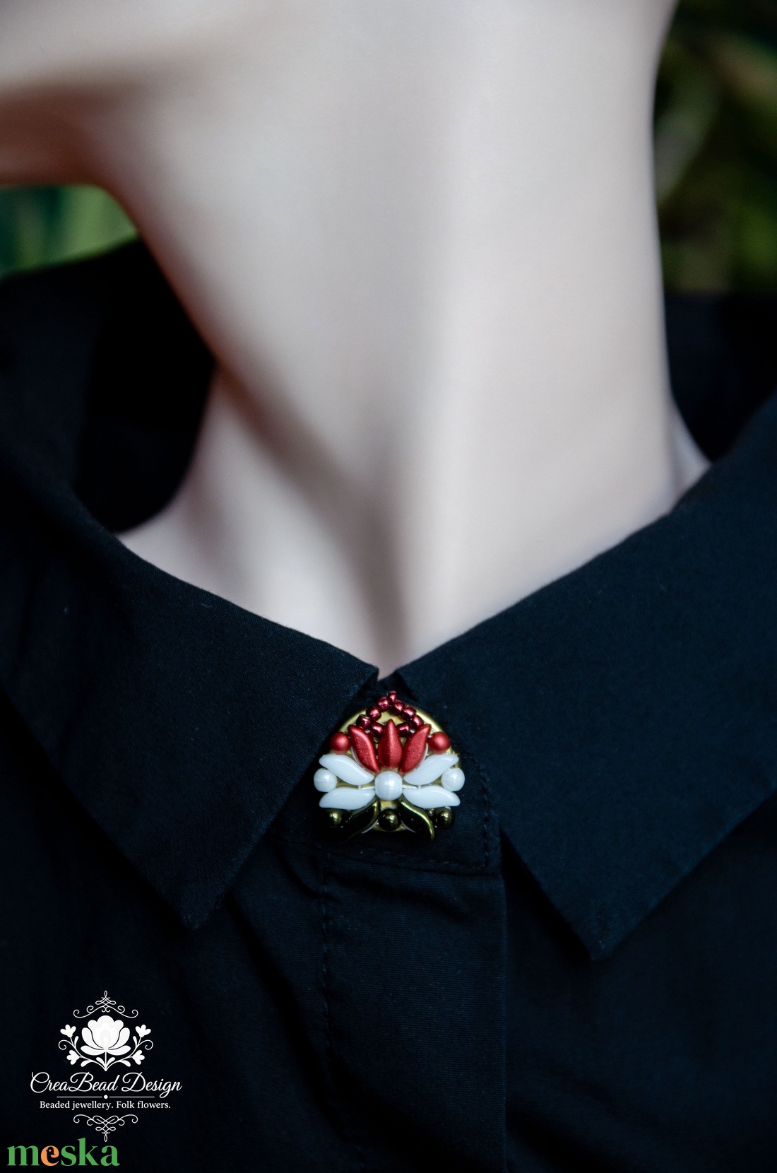 Kézzel készült gyöngyös gombfedő dísz � matyó inspirációval - ékszer - mandzsettagomb - Meska.hu