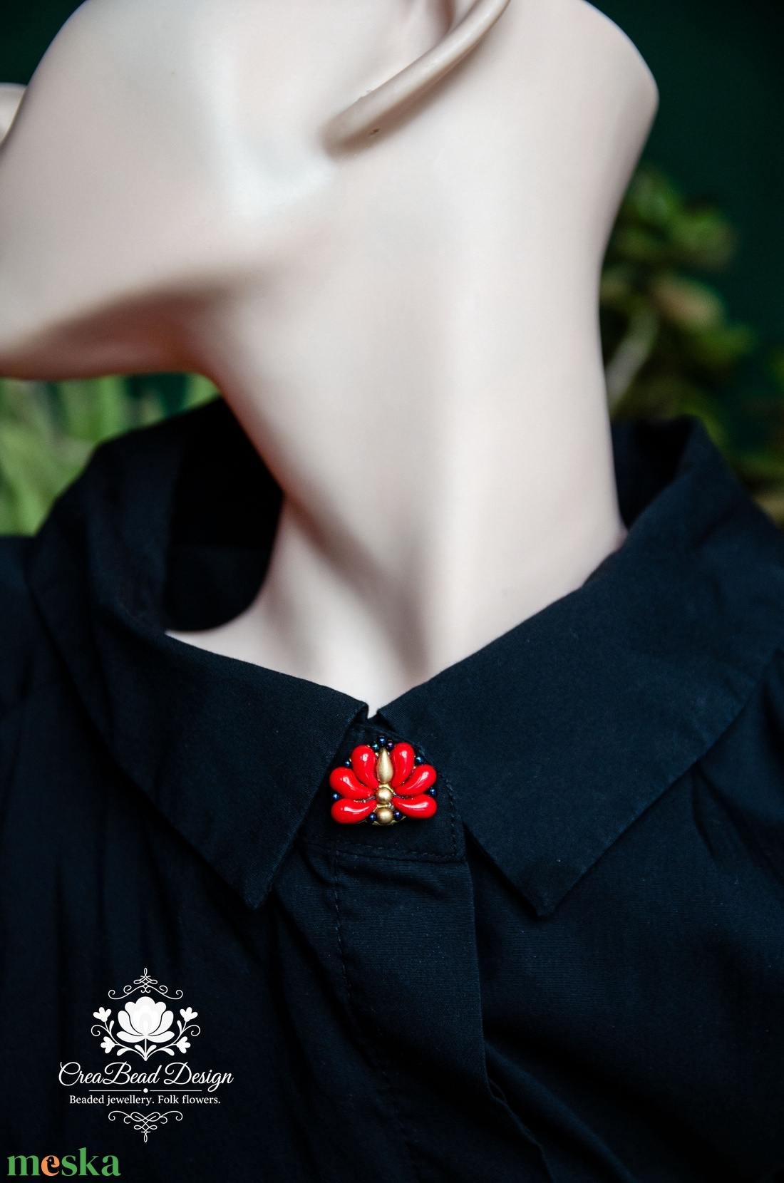 Kézzel készült gyöngyös gombfedő dísz � matyó inspirációval - ékszer - mandzsettagomb - Meska.hu