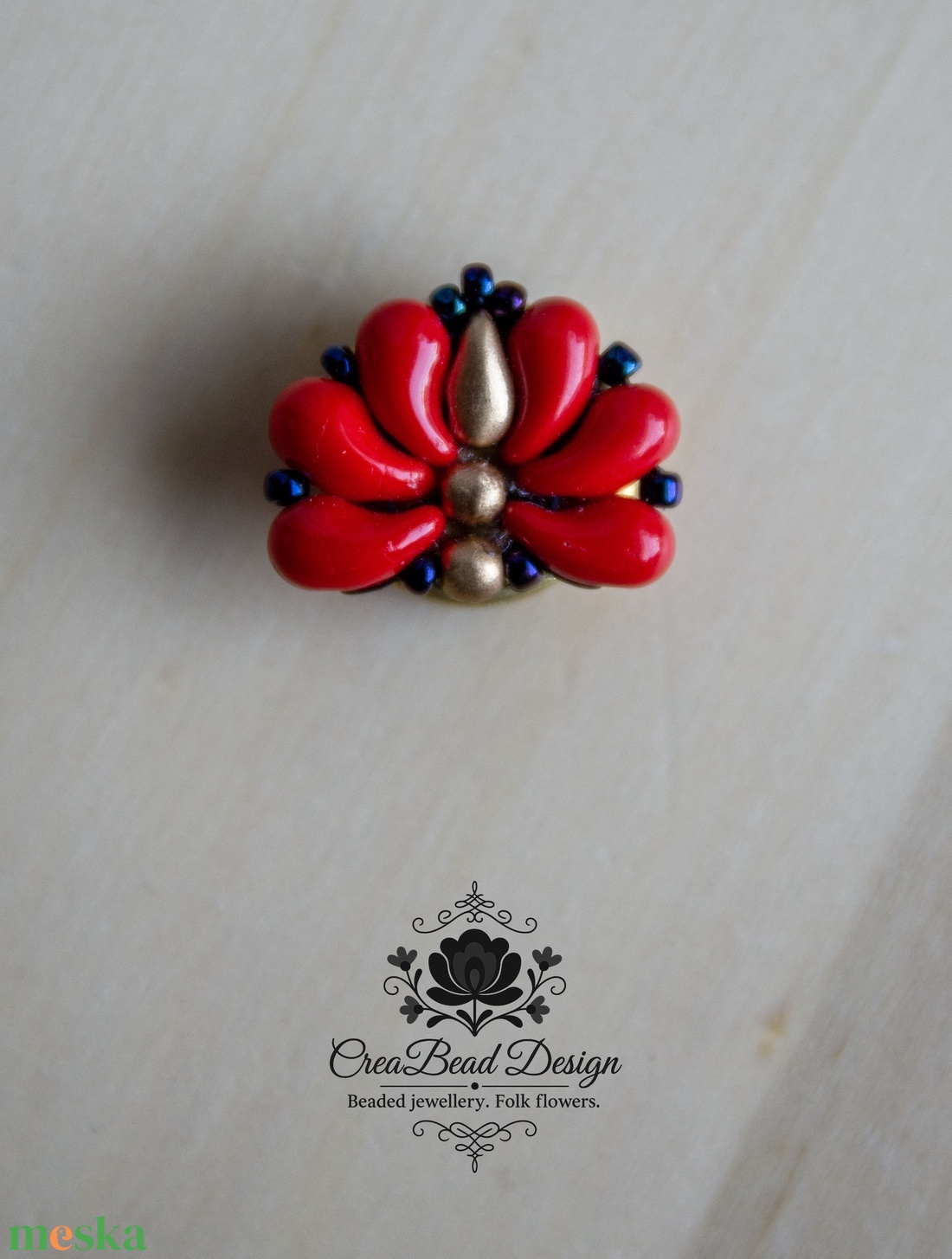 Kézzel készült gyöngyös gombfedő dísz � matyó inspirációval - ékszer - mandzsettagomb - Meska.hu