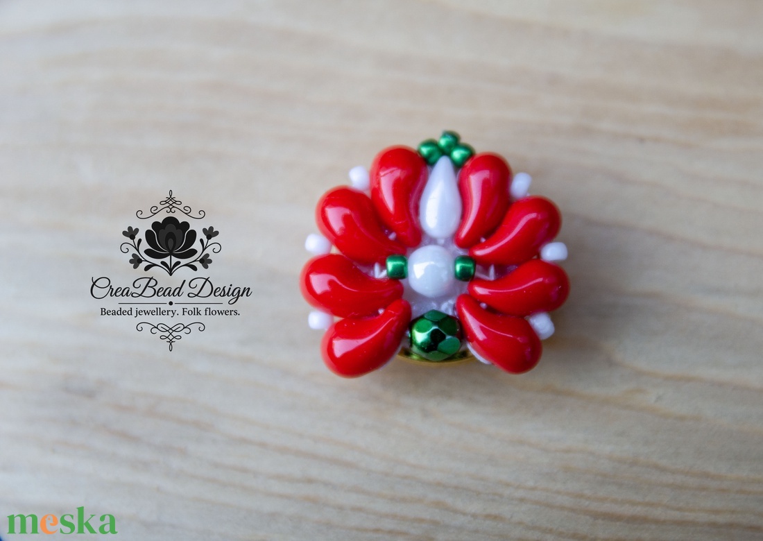Creabead Design trikolór kitűző (ékszerként is kérhető) - ékszer - kitűző és bross - Meska.hu
