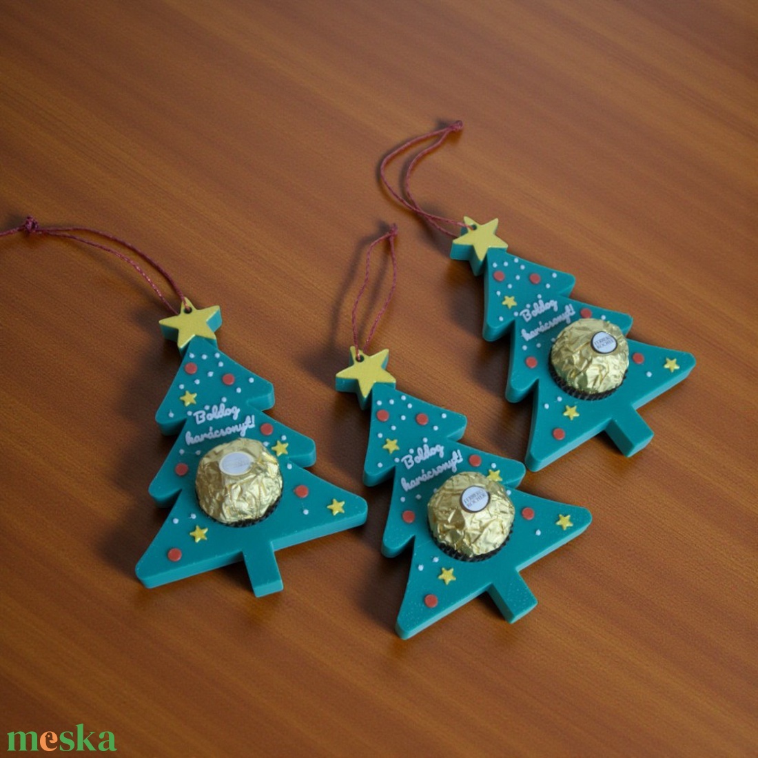 Karácsonyi varázslat csokoládéval fűszerezve!  Karácsonyfadísz Ferrero Rocher-rel - karácsony - karácsonyi lakásdekoráció - karácsonyfadíszek - Meska.hu